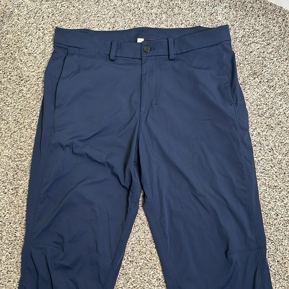 Lululemon navy blue 6 pockets pant size 34 - Picture 4 of 14